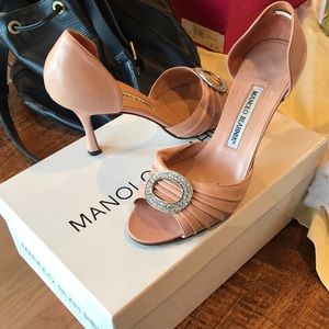 Manolo Blahnik peach heels with box